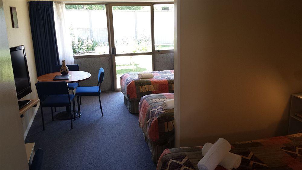 Fairway Motel & Apartments Wanaka Exteriör bild