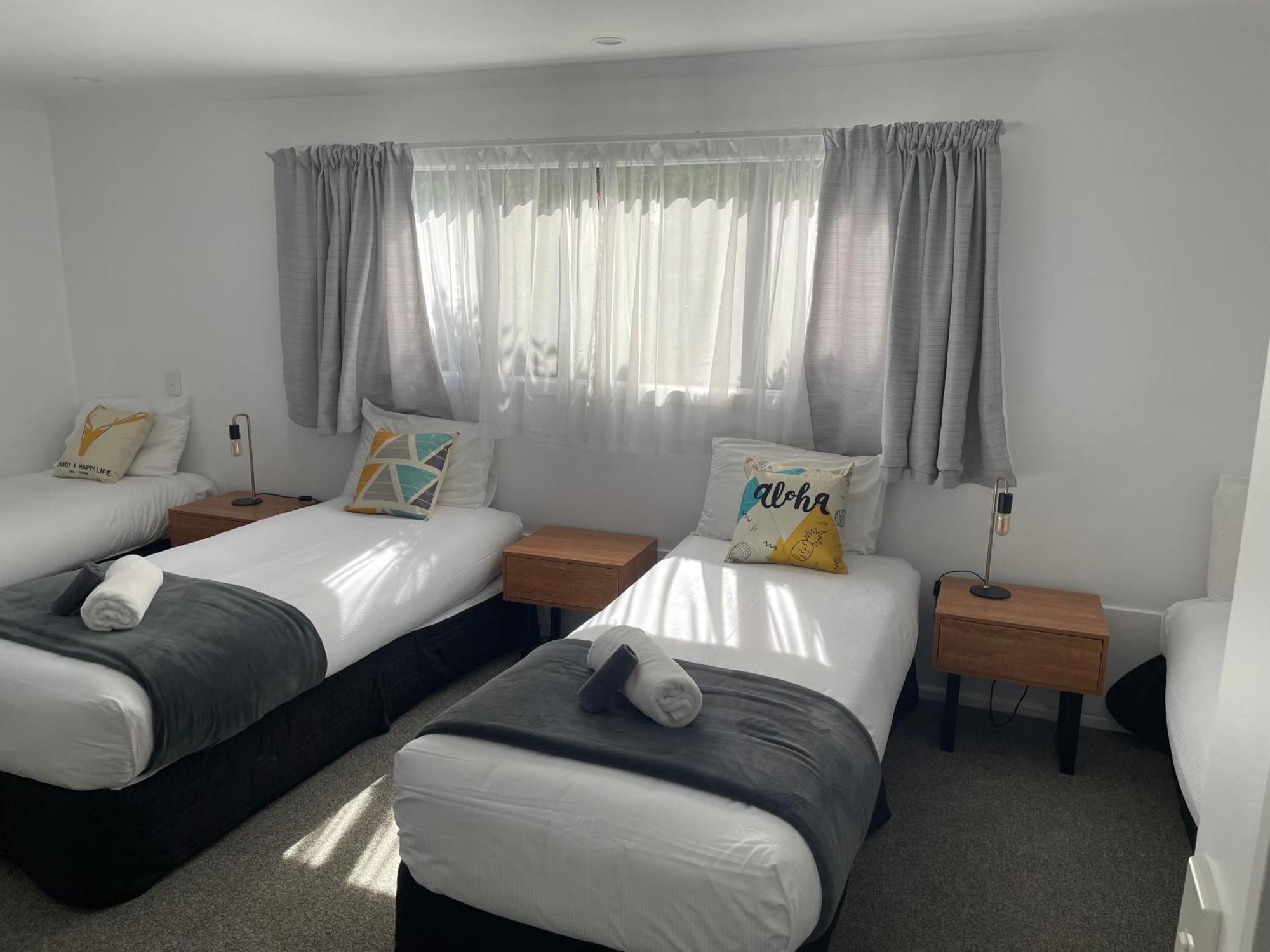 Fairway Motel & Apartments Wanaka Exteriör bild