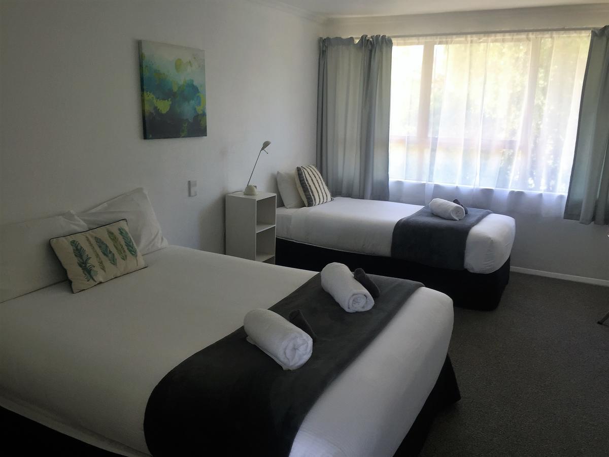 Fairway Motel & Apartments Wanaka Exteriör bild