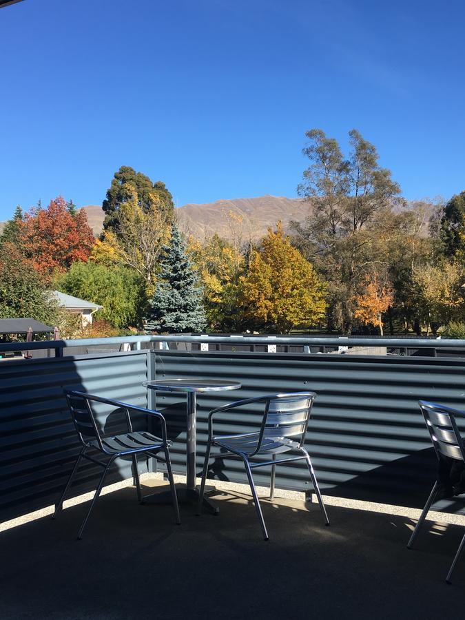 Fairway Motel & Apartments Wanaka Exteriör bild