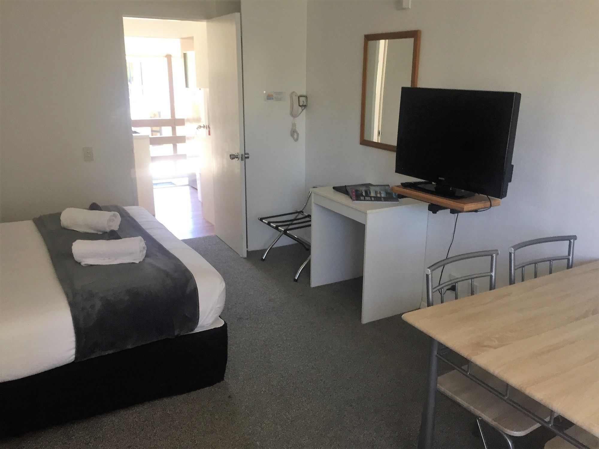 Fairway Motel & Apartments Wanaka Exteriör bild